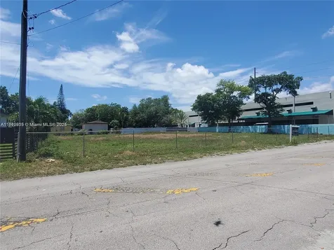 170 NW 165th Street Miami FL 33169