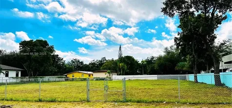 170 NW 165th Street Miami FL 33169