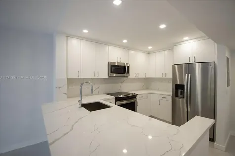 55 Ocean Lane Drive Key Biscayne FL 33149