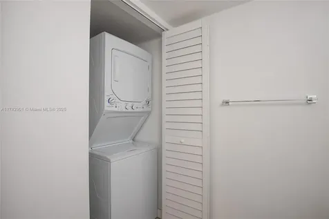 55 Ocean Lane Drive Key Biscayne FL 33149