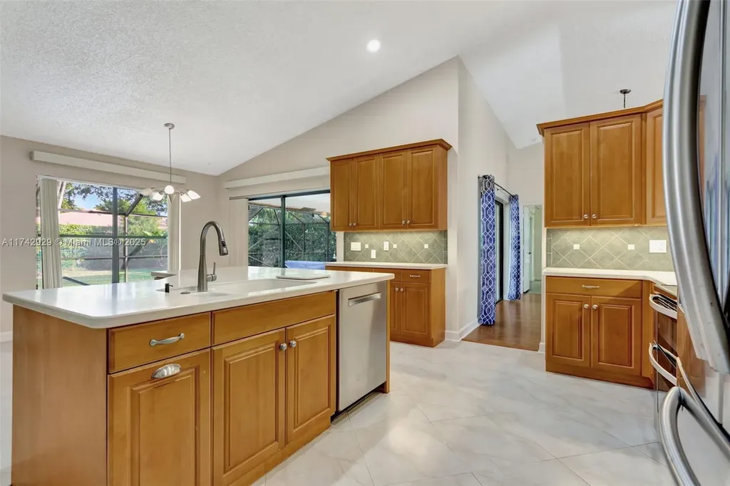 5325 NW 84th Way Coral Springs FL 33067