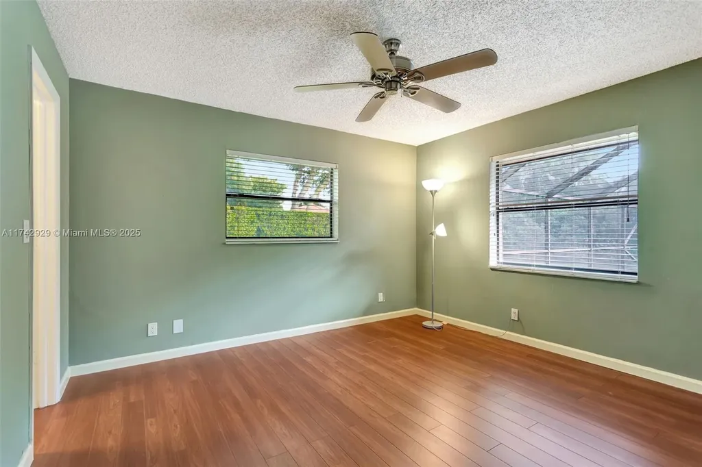 5325 NW 84th Way Coral Springs FL 33067