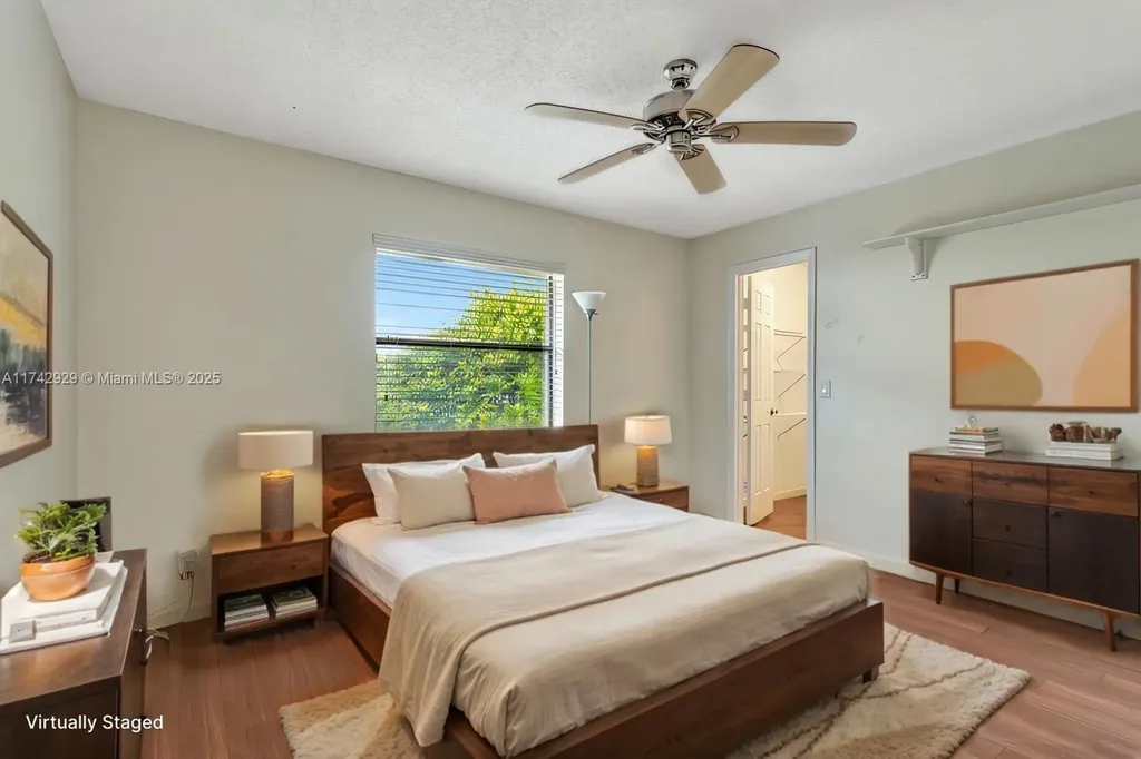 5325 NW 84th Way Coral Springs FL 33067