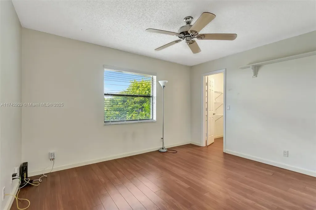 5325 NW 84th Way Coral Springs FL 33067