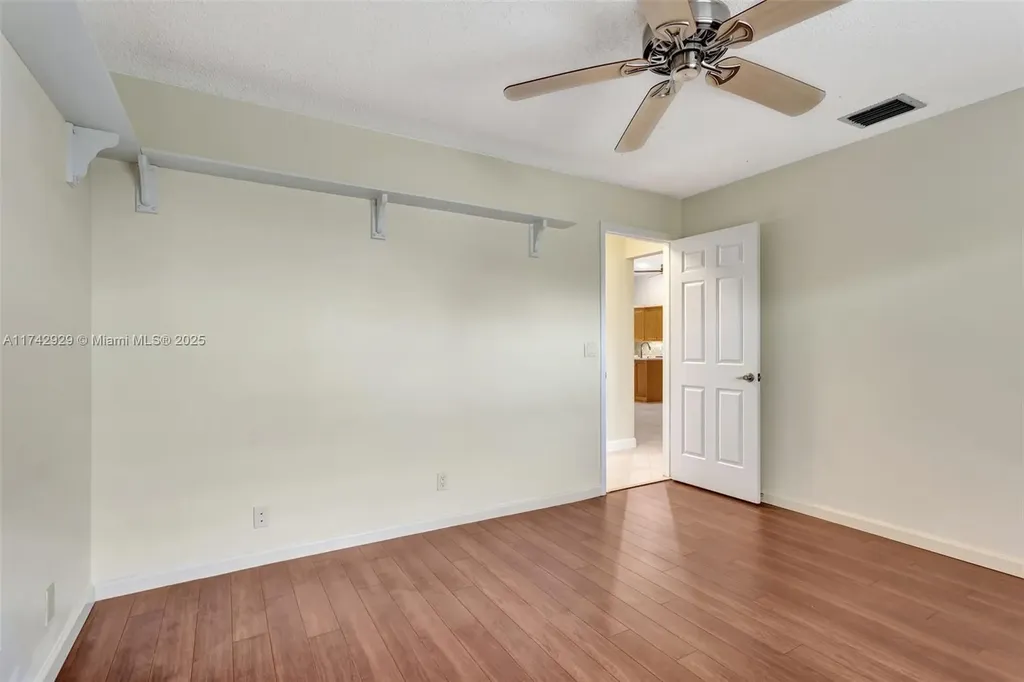 5325 NW 84th Way Coral Springs FL 33067