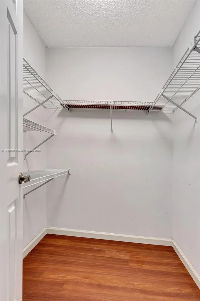 5325 NW 84th Way Coral Springs FL 33067