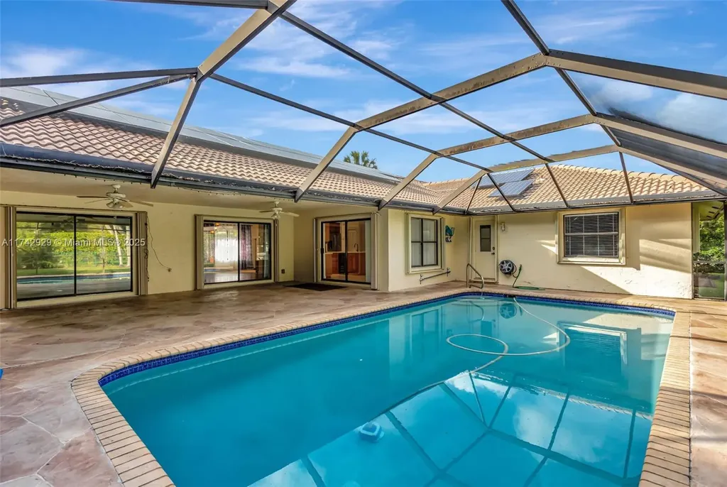 5325 NW 84th Way Coral Springs FL 33067