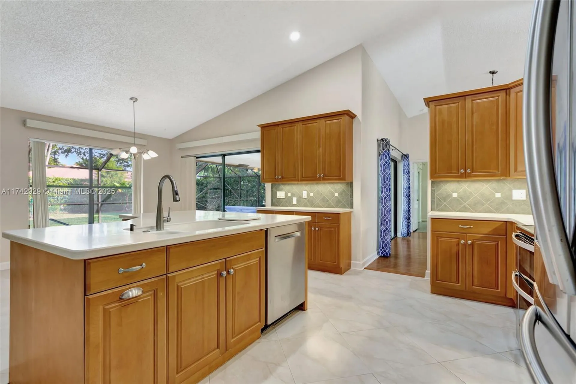 5325 NW 84th Way Coral Springs FL 33067