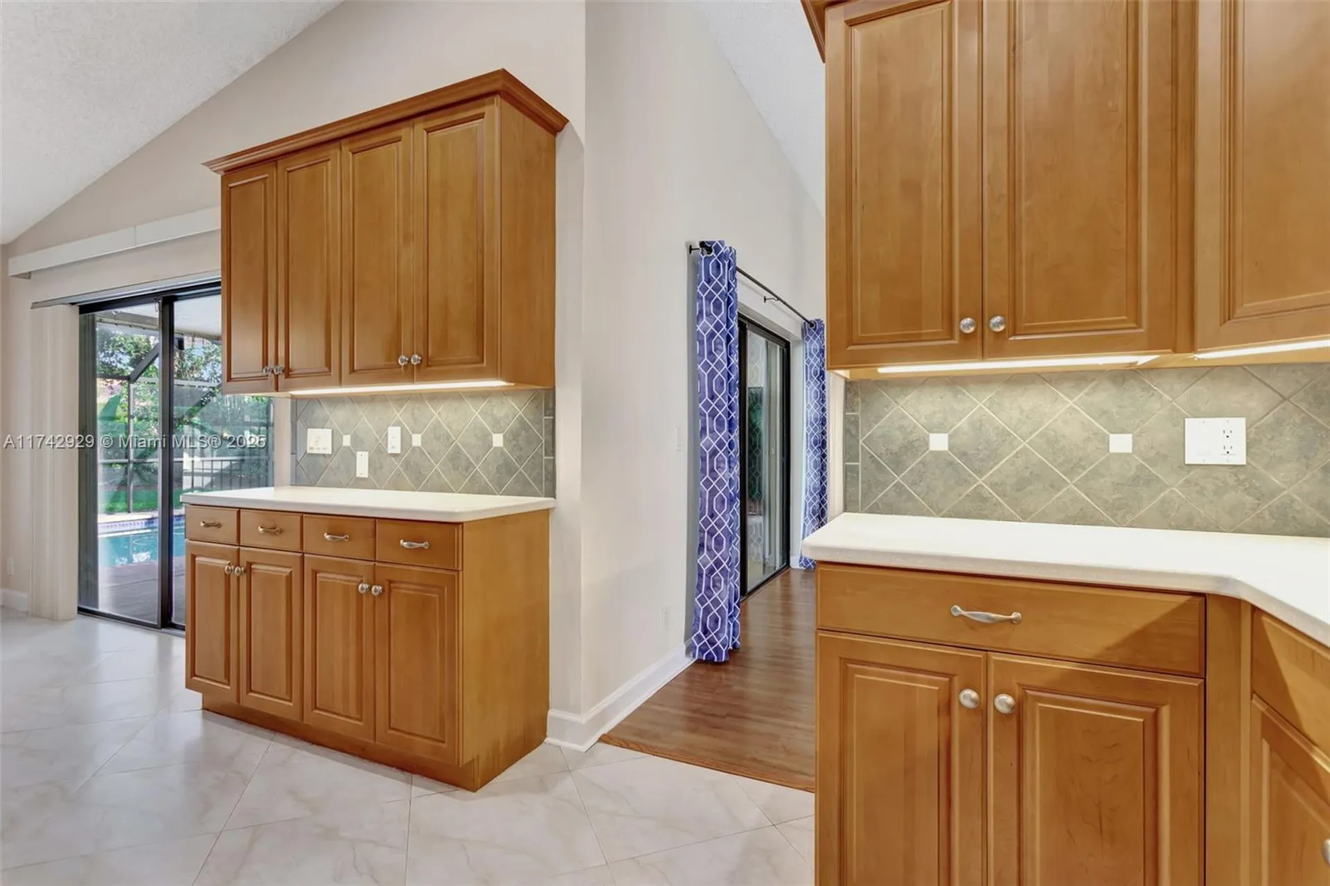 5325 NW 84th Way Coral Springs FL 33067