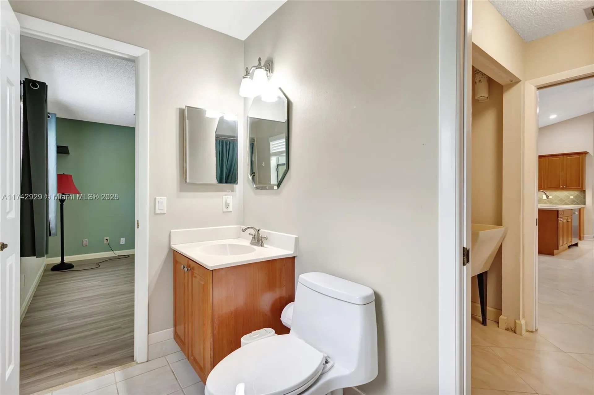 5325 NW 84th Way Coral Springs FL 33067