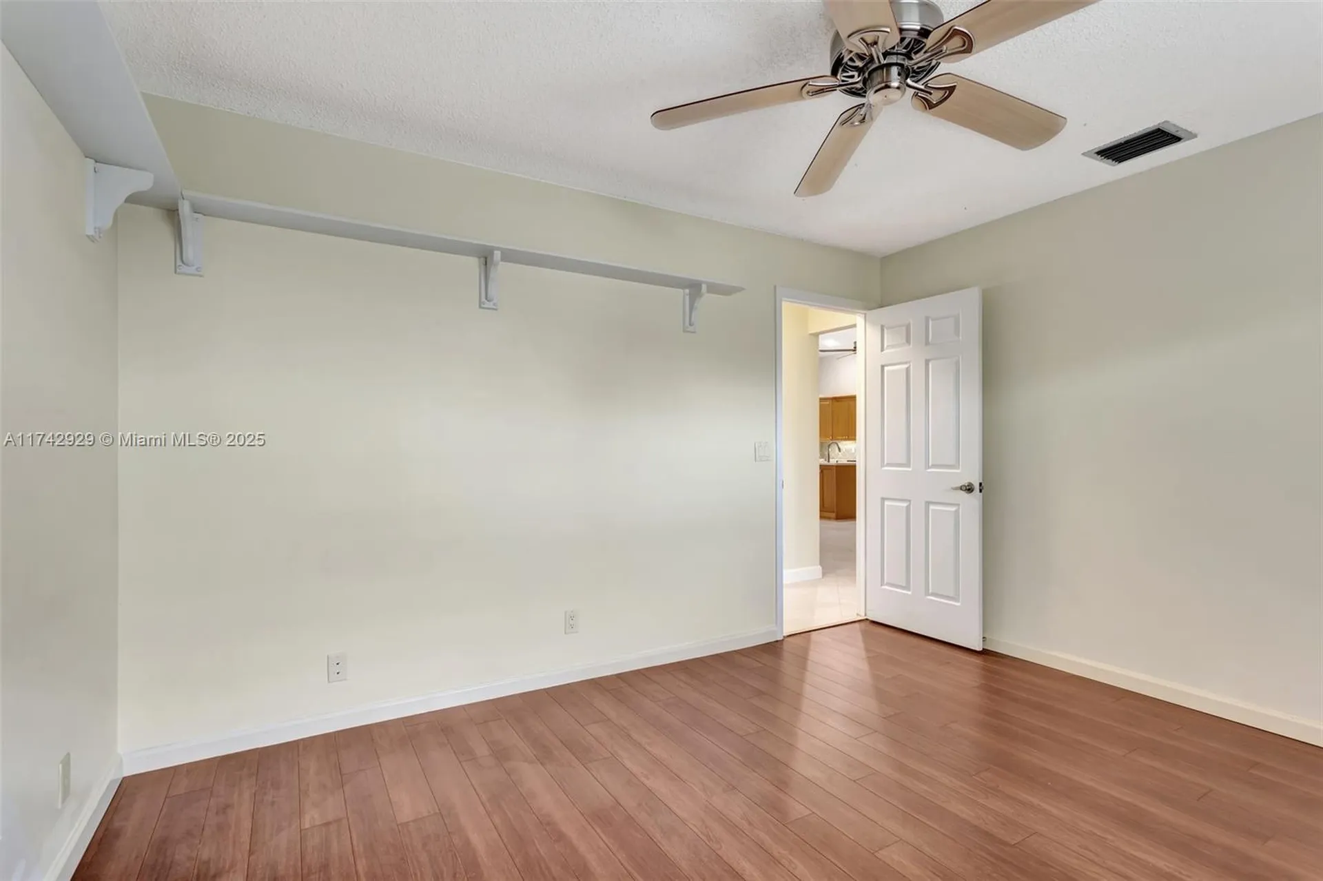 5325 NW 84th Way Coral Springs FL 33067