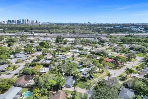 2265 SW 15th Court Fort Lauderdale FL 33312