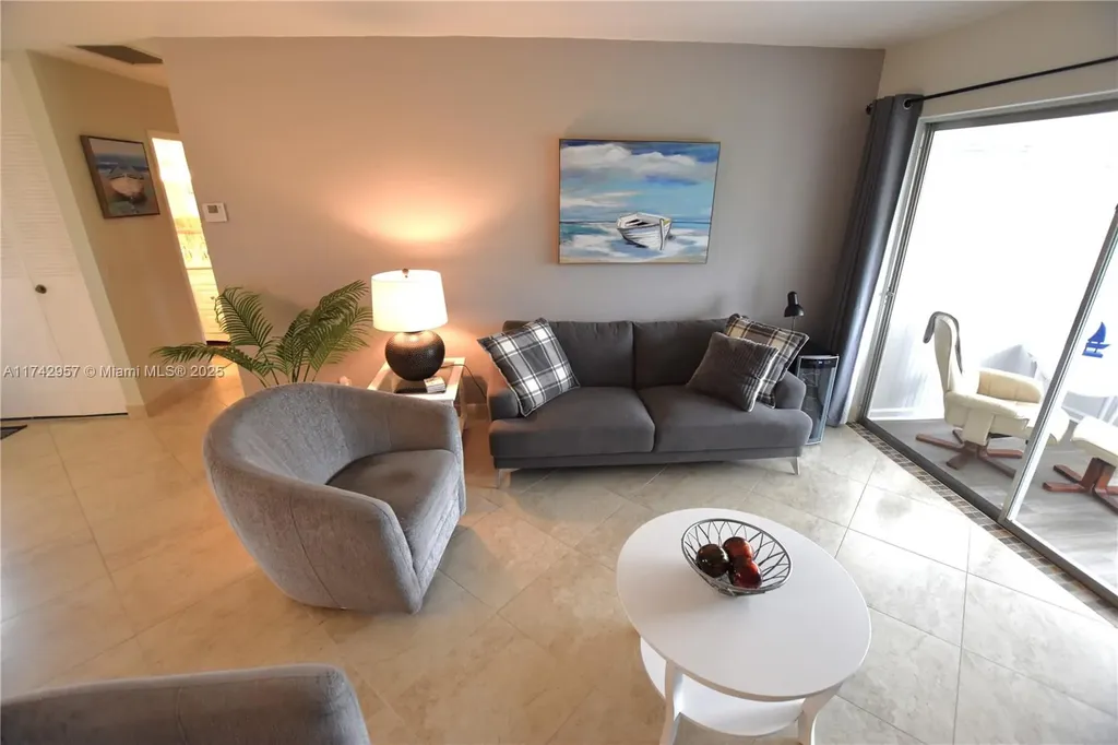 2823 W Crosley Drive West Palm Beach FL 33415
