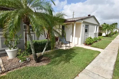 2823 W Crosley Drive West Palm Beach FL 33415