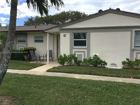 2823 W Crosley Drive West Palm Beach FL 33415
