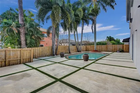 15200 SW 10th Street Miami FL 33194