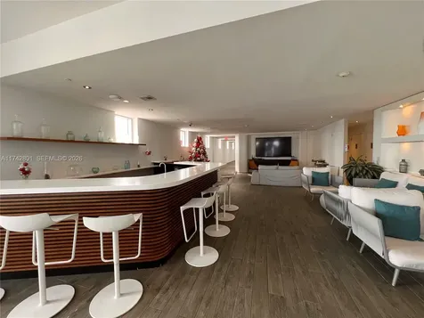 2600 E Hallandale Beach Boulevard Hallandale Beach FL 33009