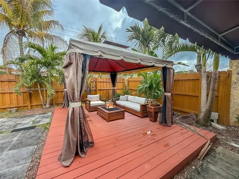 2001 SW 58th Court Miami FL 33155
