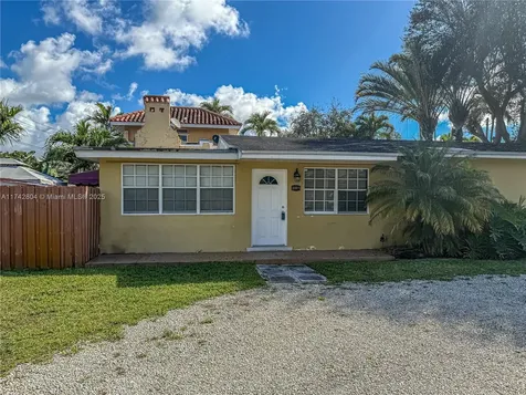 2001 SW 58th Court Miami FL 33155