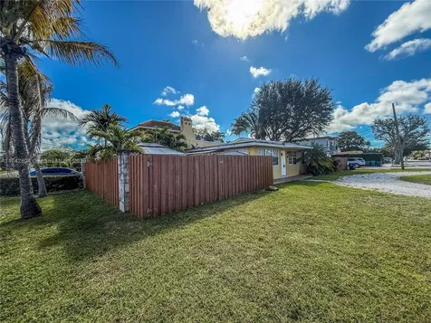 2001 SW 58th Court Miami FL 33155