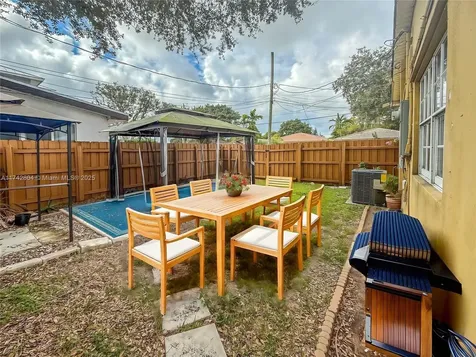 2001 SW 58th Court Miami FL 33155