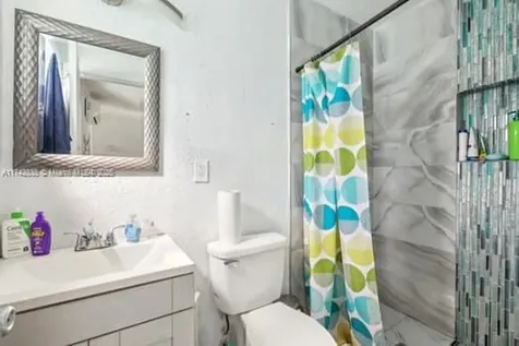 6921 SW 9th Street Pembroke Pines FL 33023