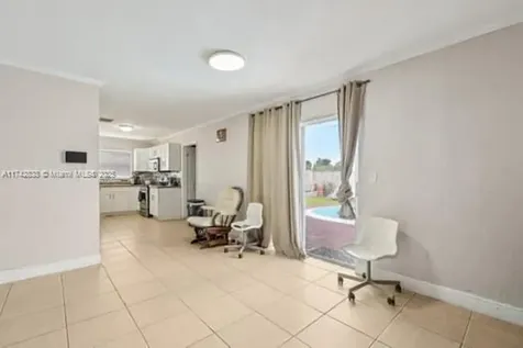 6921 SW 9th Street Pembroke Pines FL 33023