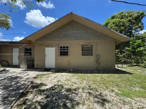 1445 NE 136th Street North Miami FL 33161
