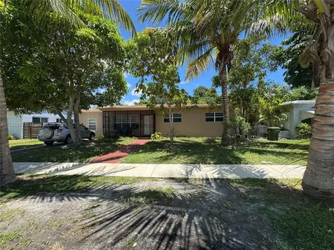 1445 NE 136th Street North Miami FL 33161