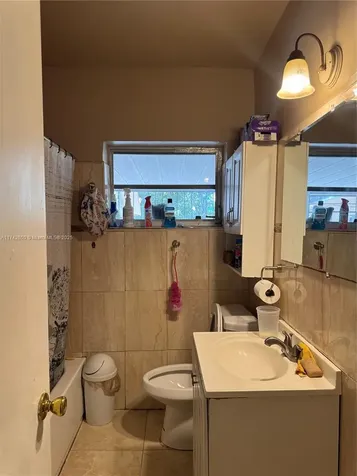 1445 NE 136th Street North Miami FL 33161