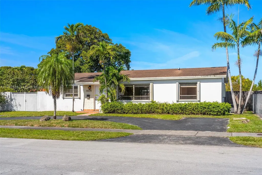 10041 SW 13th Terrace Miami FL 33174