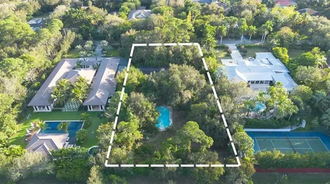 7095 SW 66th Street Miami FL 33143