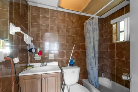 1542 NW 115th Street Miami FL 33167