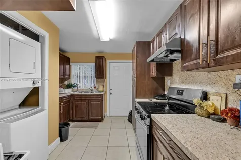 1542 NW 115th Street Miami FL 33167