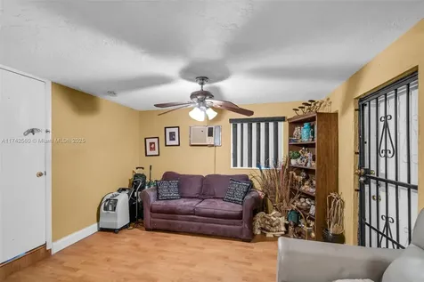 1542 NW 115th Street Miami FL 33167