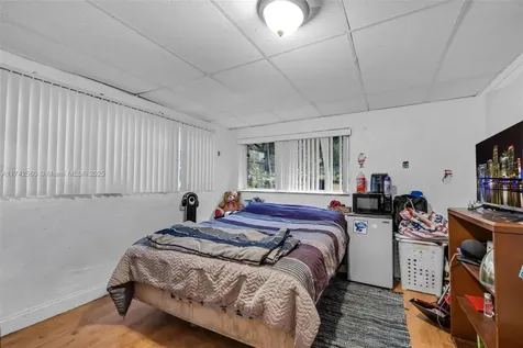 1542 NW 115th Street Miami FL 33167