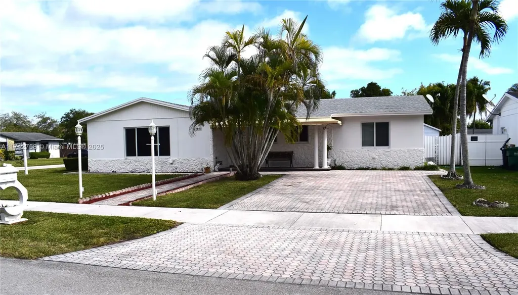 17851 SW 91st Avenue Palmetto Bay FL 33157