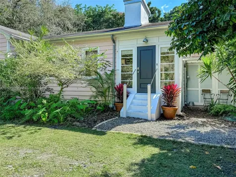 194 NW 91st Street El Portal FL 33150