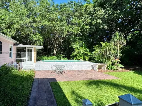 194 NW 91st Street El Portal FL 33150