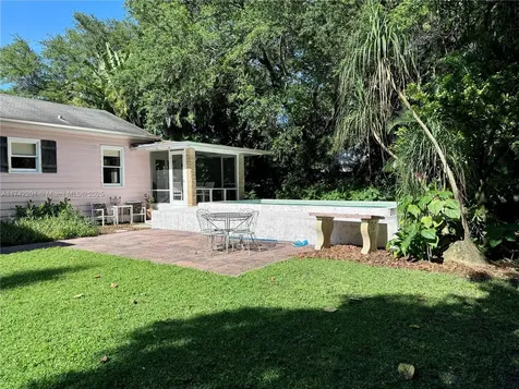 194 NW 91st Street El Portal FL 33150