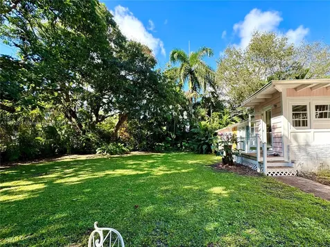 194 NW 91st Street El Portal FL 33150