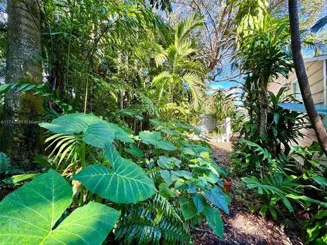 194 NW 91st Street El Portal FL 33150