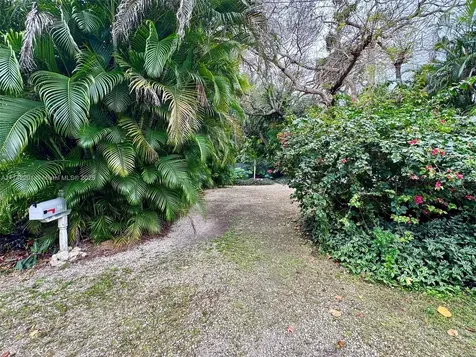 194 NW 91st Street El Portal FL 33150
