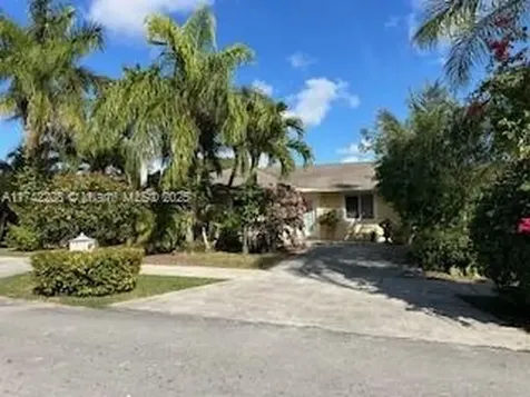 301 SW 6th Court Florida City FL 33034