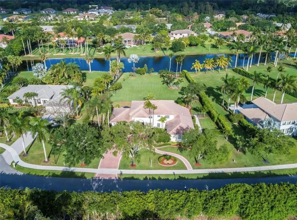 4212 SW 107th Way Davie FL 33328