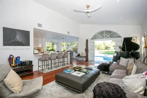 4212 SW 107th Way Davie FL 33328