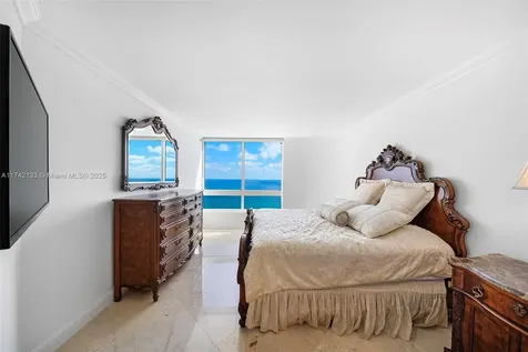 6365 Collins Avenue Miami Beach FL 33141