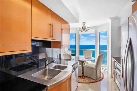 6365 Collins Avenue Miami Beach FL 33141