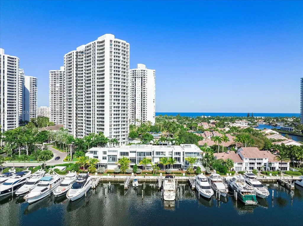 3750 Yacht Club Drive Aventura FL 33180