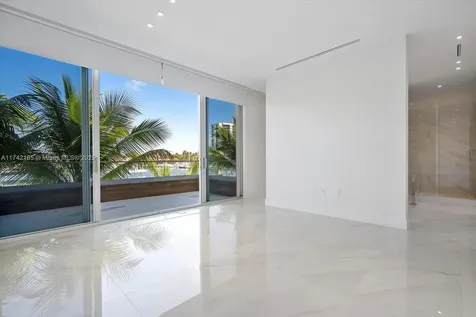 3750 Yacht Club Drive Aventura FL 33180